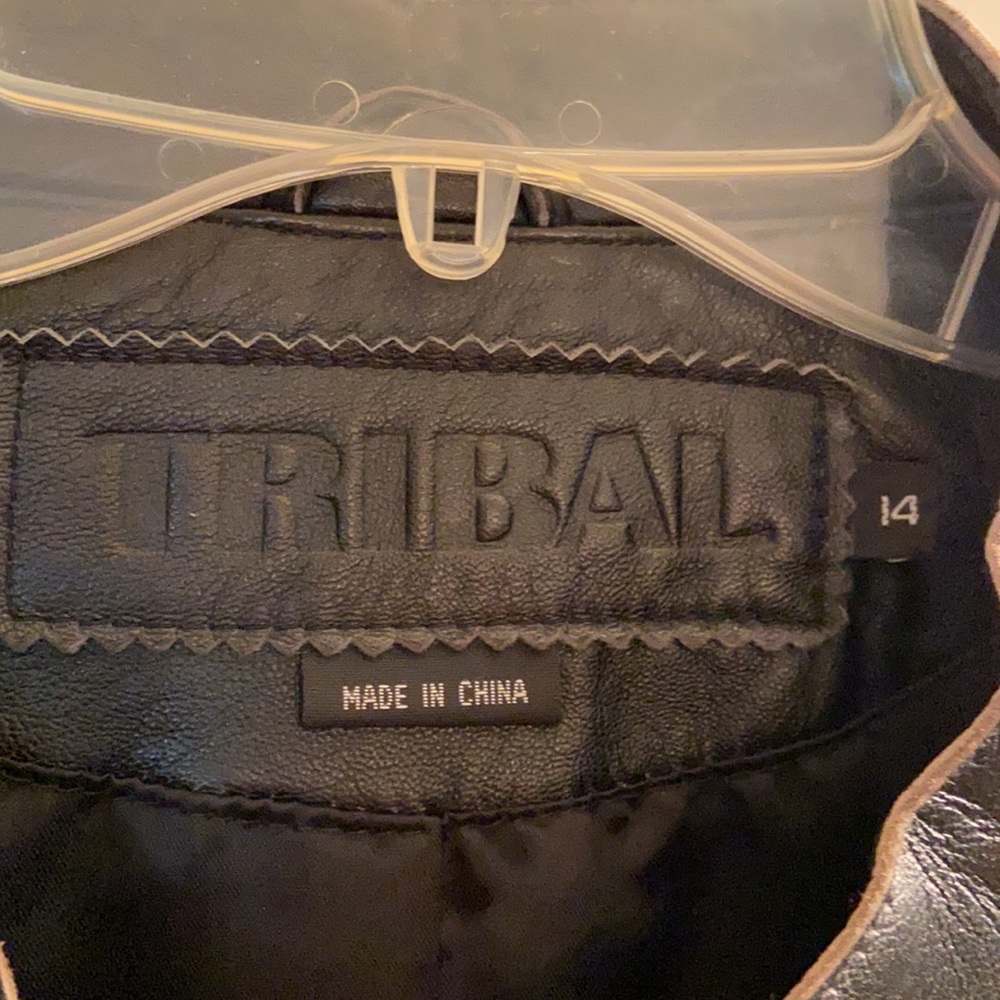 Leather jacket - Picture 2 of 6